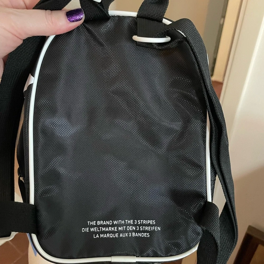 RESERVED 🚨Adidas ORIGINALS SANTIAGO MINI BACKPACK small black white pocket - Picture 6 of 16